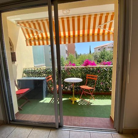 Chez Virginie : Appartement Lumineux Au Calme. Fréjus Eksteriør bilde